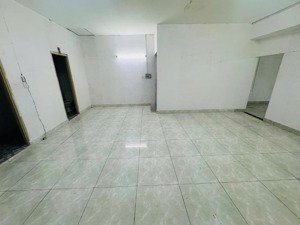 cho thuê nhà đẹp trệt + lửng 6x20m khu dân cư trung sơn gần cầu him lam q7, giá tốt 28 triệu/tháng