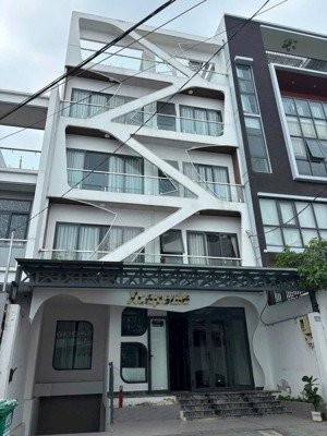 chia tài sản! bán gấp căn nhà đường số 47, phường thảo điền, quận 2-200m2(hầm+6 tầng)-32 tỷ.