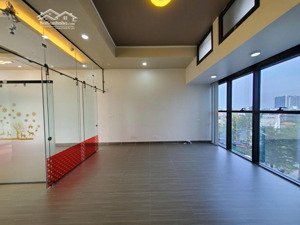 cho thuê văn phòng trống sẵn view đẹp xĩu the sun avenue officetel