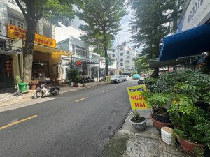 cho thuê mặt bằng kdc trung sơn gần him lam quận 7. giá: 7 triệu/tháng. có nội thất, lối đi riêng