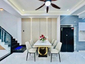 cần bán gấp nhà phân lô nguyễn oanh p17 gò vấp. giá 3,260 tỷ. dt:4x16, 1t3l, 3pn 4wc. có thang máy.