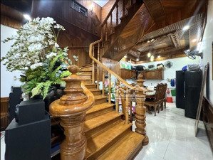 nhà gần hồ tây, phố lạc long quân - nhật chiêu, 52m2, xây 5 tầng. giá: 16.8 tỷ. ngõ nông, ô tô 30m