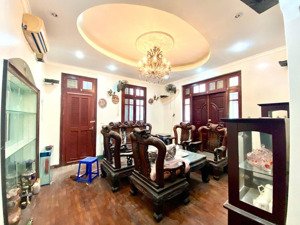 bán nhà đường phú mỹ lô góc ô tô vào nhà 40m2 nhỉnh 10 tỷ