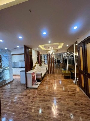 bán gấp căn hộ chung cư ngô gia tự, 3,3 tỷ, 65m2, 2pn, 2wc