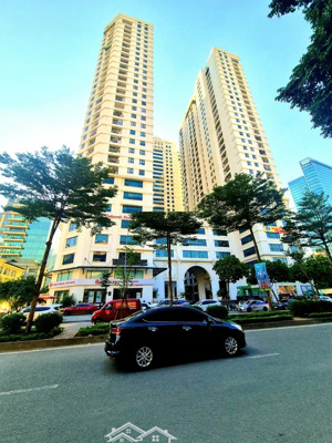 duy nhất bán ch 4pn4wc 136m2 tòa central field, 219 trung kính, tầng trung view thoáng, nhà đẹp.