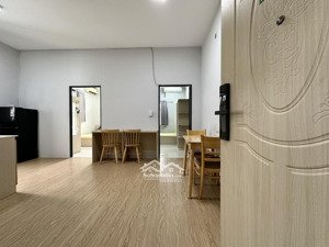 cho thuê 2pn+1pk bancol,full nội thất,gần cv lê thị riêng q10,chợ hoà hưng,cho nuôi pet,lh xem phon