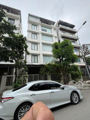 cho thuê bt nguyễn xiển - thanh xuân, dt 180m *6 tầng, thang máy, giá thuê 60 triệu