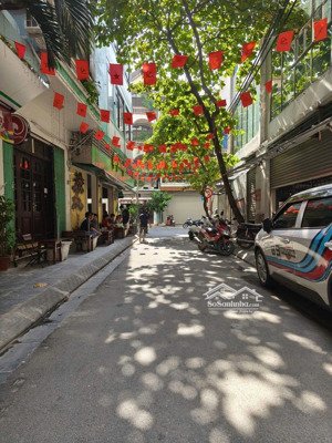 nhà phố hoàng văn thái - cách 1 nhà ra mặt đường - ô tô đỗ cửa - 46m2