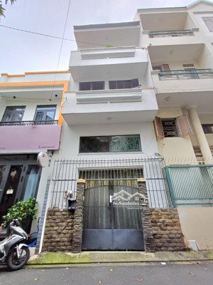 nhà 4 tầng mới 1073/55 cách mạng tháng 8 (kcx tự do) xe tải vào đến nhà