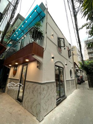 cho thuê nhà 3 phòng ngủ, cô giang, sát bên phố ẩm thực phan xích long, phú nhuận cũ