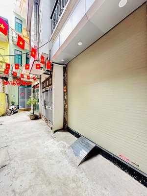 siêu hiếm! nhà hoàng ngân- nhân chính, vf3 qua cổng, ở và kinh doanh, 36m2-5t mới đẹp