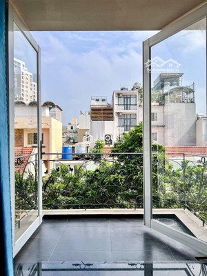 cho thuê căn hộ lý chính thắng quận 3. dt 40m2 ban công rộng giá thuê tốt