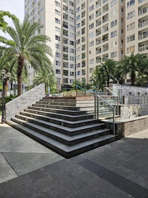 tôi cần bán nhanh căn hộ officetel sky center phổ quang, dt 42m2 - 2.9 tỷ