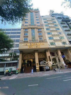 siêu khan hiếm - giảm sốc ngay 50 tỷ - ks 103 phòng thủ khoa huân 12x31m - hầm 12 tầng - bán 950 tỷ