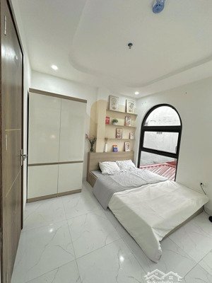 hàng kịch độc, ccmn ngõ 14 mễ trì hạ, 20m ra ô tô, 43m, 9p khép kín, cho thuê full, giá hơn 10 tỷ