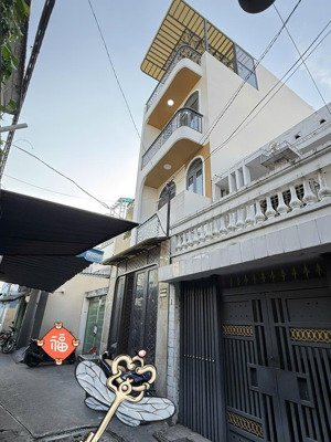 cho thuê nhà quận 4 mới diện tích 4m*12m hẻm 3 gác 6 phòng + 4wc 1 sân thượng nhà mới