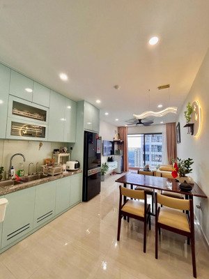 cần sang nhượng căn hộ 2pn -65m2 căn góc tầng cao view thoáng 5ty370 tại lavida plus q7