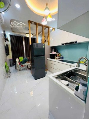 nhà đẹp chỉ việc xách vali ở - 4 tầng - 2 phòng ngủ - full nội thất cao cấp, vị trí trung tâm