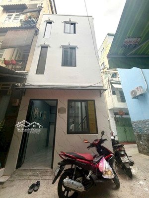 siêu phẩm góc 2 mặt hẻm 3 tầng sát mặt tiền bình thới chỉ 1 tỷ 999 sổ hồng riêng