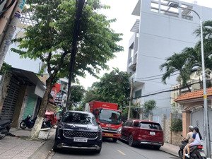 nhà 4 tầng mặt tiền nhất chi mai tân bình, dt 95m2 bề ngang 6.8m,
shr, kinh doanh đỉnh, chỉ 21 tỷ