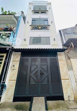 nhà tân vĩnh q4- sát mt- 30m2 - 3 tầng đúc - ko qh- giá 4.9 tỷ