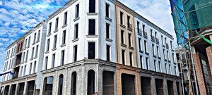 cần bán gấp lk 73,8m / mt 5m xây 4 tầng đối diện 3 toà cc 20 tầng , kinh doanh tốt