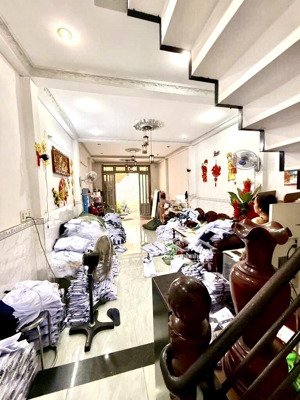 bán nhà khu vip tân phú, tân sơn nhì, xe hơi đỗ cửa 65m2, 3 tầng, giá chỉ 5,890 tỷ