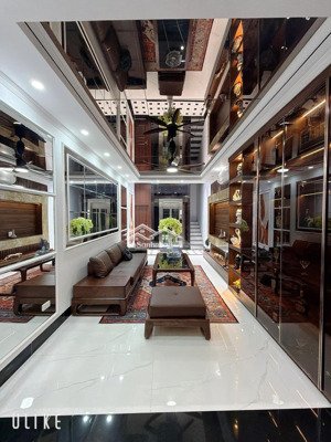 siêu phẩm ngọc khánh 60m2 - 7tâng - mt 4m - $ 17.8 tỷ - nội thất sang xịn - ở sướng - kinh doanh