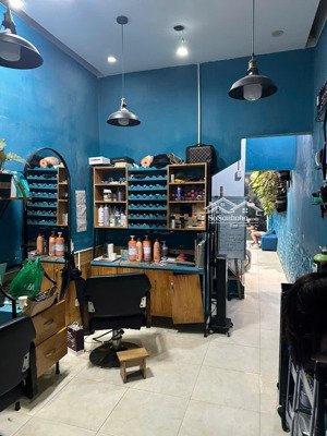 cho thuê nhà mặt phố nghĩa tân, cầu giấy. kinh doanh đỉnh phù hợp gia đình & văn phòng