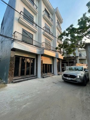 nhà trục chính kinh doanh 6m kinh doanh-nói thật siêu đẹp-đầu tư hoặc để ở cực tốt-ô tô đỗ ngày đêm