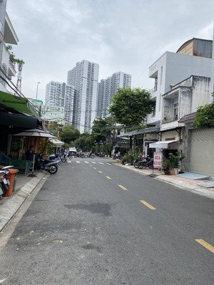 mtkd cư xá phú lâm d ( dt: 3.9*18m, 3 lầu mới), cách bình phú 20m, quận 6, chỉ 11.5 tỷ tl.