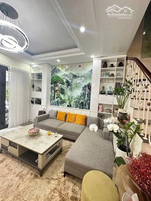 nhà đẹp phố ngọc thuỵ sau trường pháp dt 45 m2 x5 tầng x4,5m mt giá đầu tư ô tô tránh kinh lô góc