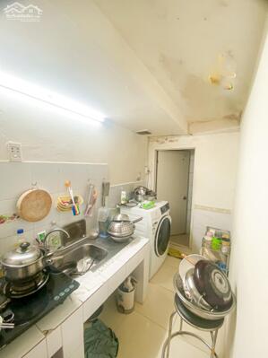 Bán nhà Quận 10, hẻm thông, sát HXH, ngang 4, chỉ 4 tỷ.