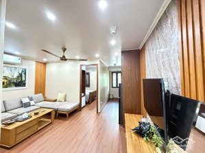 hiếm! căn hộ tầng 2 mp cửa nam, 110m2 4pn/ 2 balcon chỉ 1x