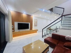 nhà lô góc - trung tâm ba đình - thoáng sáng - giá chỉ 150tr/m2