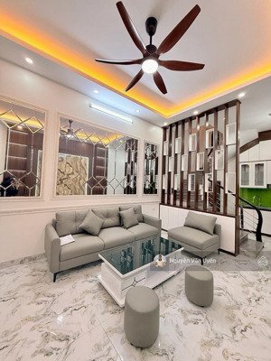 víp phố ngọc hà- ba đình, cạnh năng bác, ngõ thông, rộng 3m, lô góc, xây mới, 44 m2 * 6 tầng ****