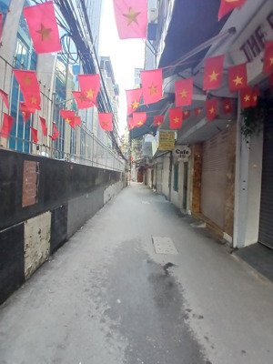 bán mảnh đất phố nguyễn khánh toàn,cầu giấy 100m2,mt 4.8 m,ngõ 3 m thông thoáng giá 22 tỷ