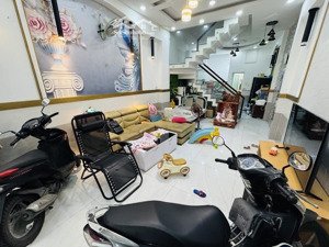 siêu hiếm , nhà đẹp ngay tt q.7, 45 m2, đường số tân quy, nhỉnh 7 tỷ.