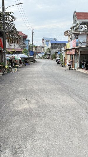 hàng hiếm có khó tìm! nhanh tay chốt là con ah! vị trí : lô áp góc , cạnh chợ cây số ,