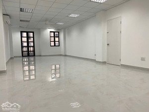 cho thuê nguyên sàn văn phòng trống suốt 13tr/th có ban công, thang máy khu cityland p10 gò vấp