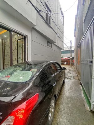 nhà đẹp 3 tầng xây mới ngõ ô tô đỗ cửa giá rẻ nhất khu vực