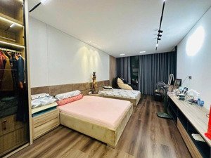 quá đẹp nhà tây sơn đại học thuỷ lợi đh công đoàn , 6 tầng thang máy , ôtô đỗ 52m , mt 4,5m