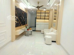 siêu phẩm giáp bát - nhà mới- 5 tầng thang máy - full nội thất xịn xò- vị trí đắc địa