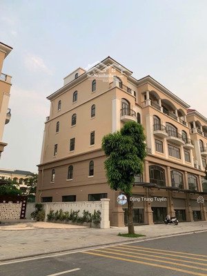 * chính chủ cần bán gấp biệt thự liền kề ocean park 2 , văn giang hưng yên ;158m ,6 tầng, giá 31 tỷ