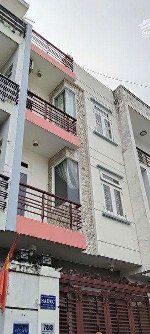 cho thuê nhà nguyên căn 1 trệt, 2 lầu + áp mái 4pn 5x20m nhà đẹp, mặt tiền, ô tô đậu trước