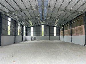 kho xưởng 500m² nhánh đường lê hồng phong