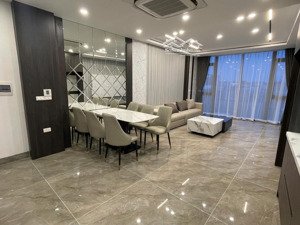 bán nhà 7 tầng phường long biên - kinh doanh - gần aeon mall và cầu vĩnh tuy