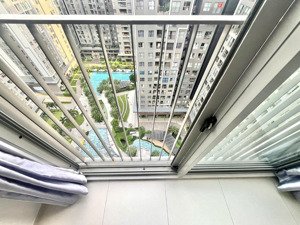 cho thuê căn hộ 2pn westgate view hồ bơi, có máy lạnh gói nội thất giường tủ, tiện ích resort 5 sao