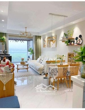 bán căn hộ soho , officetel , 30m2 , full nội thất , giá : 4 tỷ 250 , liên hệ : 