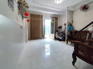 hiếm có nhà ngang 4m5, 2 tầng, hẻm ô tô đường trường chinh, chỉ nhỉnh 4 tỷ